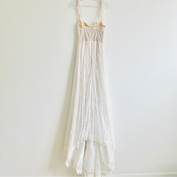 Olia Zavozina Isabelle Lace A-Line Peekaboo Layered Wedding Gown - Picture 9 of 13